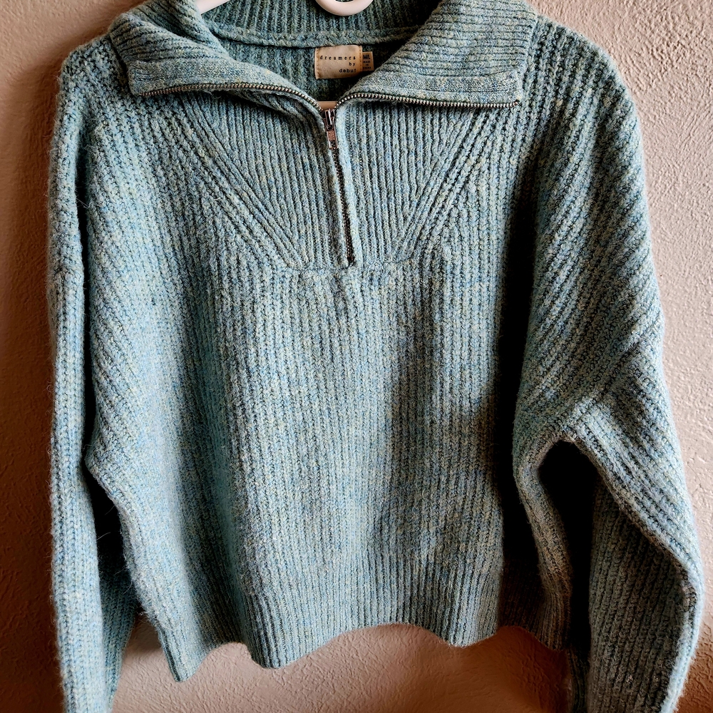 Cozy Blue Women's Sweater Teeny Snag